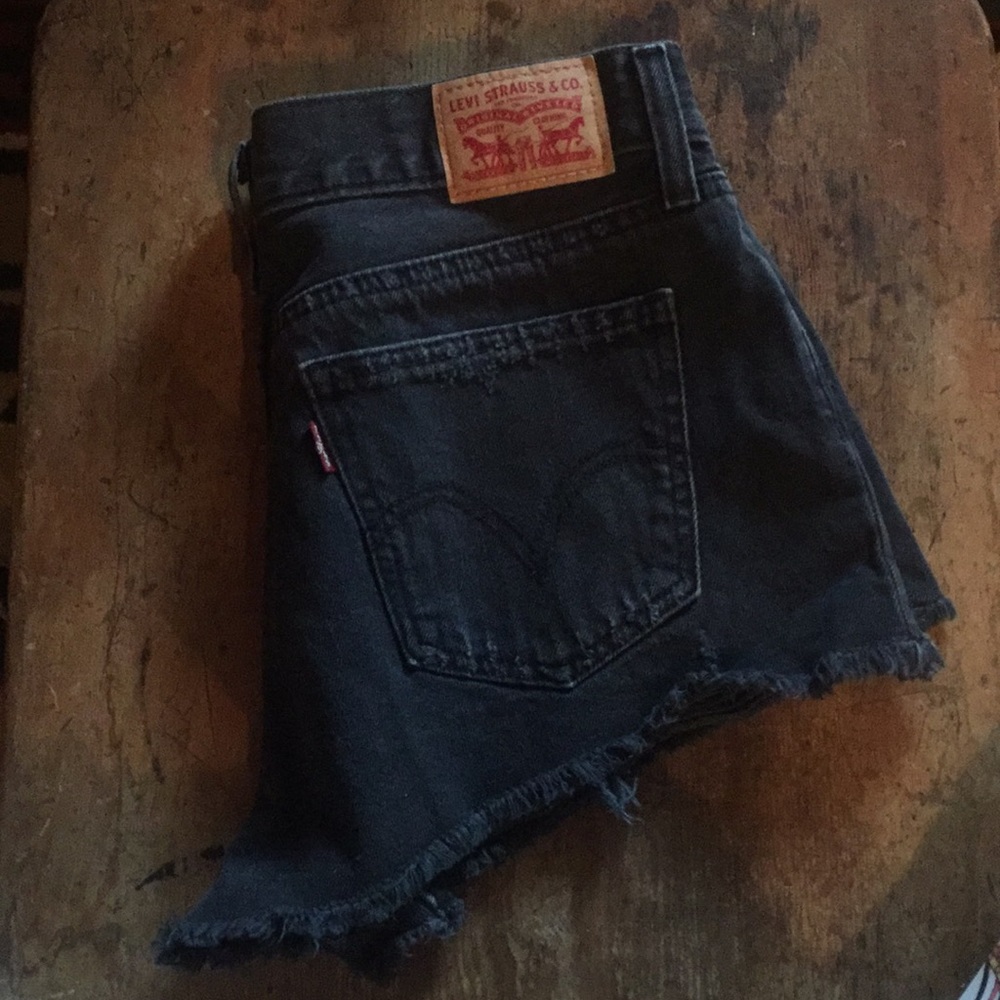 Levi’s black shorts